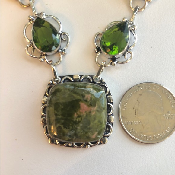 925 Sterling Teardrop Peridot & Unakite Necklace 19" - Picture 3 of 5